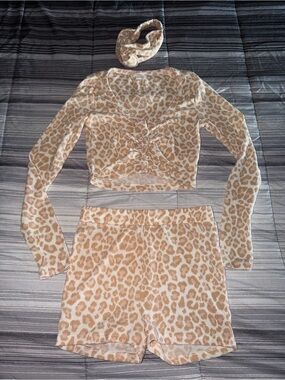 Colsie Beige Leopard-Print Knit Short Set with Long-Sleeve Crop Top & Headband
